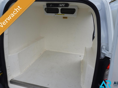 Ford Transit Courier * Benzine * Koelauto * Koelwagen * Koel foto 14