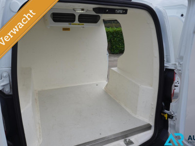 Ford Transit Courier * Benzine * Koelauto * Koelwagen * Koel foto 15
