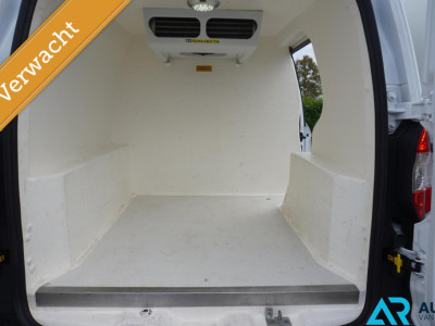 Ford Transit Courier * Benzine * Koelauto * Koelwagen * Koel foto 2