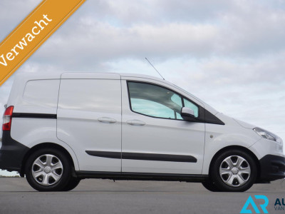Ford Transit Courier * Benzine * Koelauto * Koelwagen * Koel foto 9