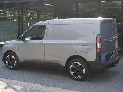 Ford Transit Courier Limited Elektrisch 46 kWh 136PK Apple CP/Android A, Cam, Stoel/Stuur verw. Trekhaak, LM Velg!! Nr. 01* foto 3