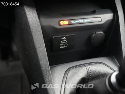 Ford Transit Courier 100pk Benzine L1H1 Airco Cruise Imperiaal Parkeersensoren L1 Kompakt Airco Cruise control 21