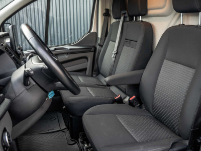 Ford Transit Custom 2.0 EcoBlue L1H1 | Automaat | 1e Eigenaar | Limited | Camera | Cruise | PDC | Airco | Trekhaak foto 12