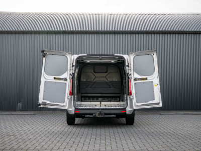 Ford Transit Custom 2.0 EcoBlue L1H1 | Automaat | 1e Eigenaar | Limited | Camera | Cruise | PDC | Airco | Trekhaak foto 9