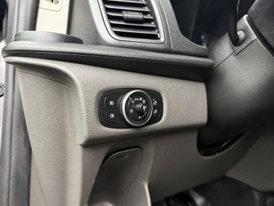 Ford Transit Custom 2.0TDCI 130PK Automaat Limited Dubbele Cabine | 6-Persoons | Navigatie | Multimedia | Airco | Cruise | Trekhaak foto 9