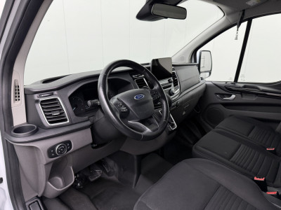 Ford Transit Custom 2.0TDCI 130PK Automaat Limited | Navigatie | Camera | Multimedia | 3-Zits | Airco | Cruise | Trekhaak foto 3