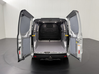 Ford Transit Custom 2.0TDCI 130PK Automaat Limited | Trekhaak | Dakdraagsysteem | Multimedia | Camera | Airco | Cruise | 3-Zits | Betimmering foto 4