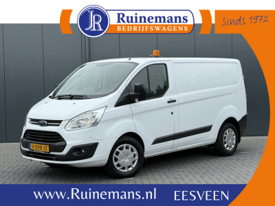 Ford Transit Custom 2.0 TDCI 130 PK / L1H1 / TREND / 2.5 TONS TREKHAAK / AIRCO / CRUISE  / NAVI / INRICHTING / 3-ZITS