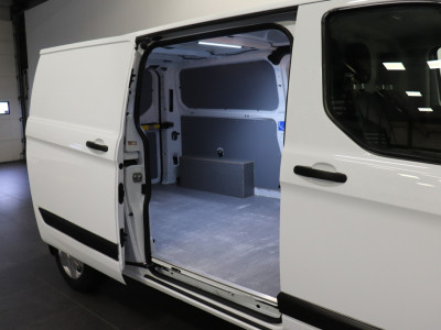Ford Transit Custom 2.0 TDCI 130PK L2 EURO 6 - Airco - Cruise - Camera - € 12.950,- Excl. foto 7