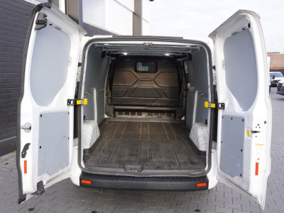 Ford Transit Custom 2.0 TDCI 130PK L2 EURO 6 - Airco - Cruise - PDC - €13.950,- Excl. foto 6