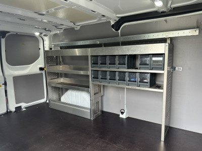 Ford Transit Custom 2.0 TDCI 130 PK / L2H1 / 1e EIG. / 2.800 KG AHG / IMPERIAAL / TREKHAAK / ALUCA INRICHTING / CRUISE / AIRCO foto 11