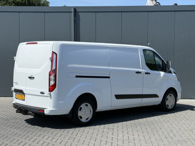 Ford Transit Custom 2.0 TDCI 130 PK / L2H1 / AUTOMAAT / TREKHAAK / AIRCO / CRUISE / CAMERA / 3-ZITS / LED / STOEL -EN VOORRUIT VERWARMING foto 3