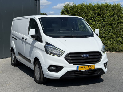 Ford Transit Custom 2.0 TDCI 130 PK / L2H1 / AUTOMAAT / TREKHAAK / AIRCO / CRUISE / CAMERA / 3-ZITS / LED / STOEL -EN VOORRUIT VERWARMING foto 4