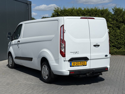 Ford Transit Custom 2.0 TDCI 130 PK / L2H1 / AUTOMAAT / TREKHAAK / AIRCO / CRUISE / CAMERA / 3-ZITS / LED / STOEL -EN VOORRUIT VERWARMING foto 5