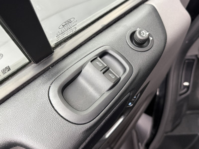 Ford Transit Custom 2.0TDCI 130PK Lang | Achterdeuren | Navigatie | Camera | Airco | 3-Zits | Trekhaak 2800 KG foto 8