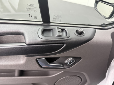 Ford Transit Custom 2.0TDCI 130PK Lang | Airco | Cruise | 3-Zits | 2800Kg Trekken foto 8