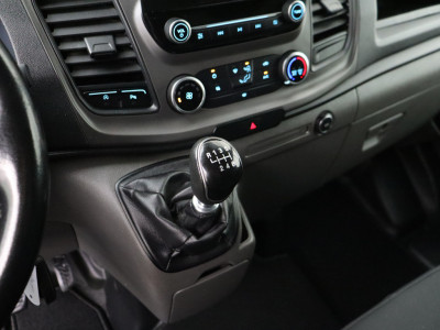 Ford Transit Custom 2.0TDCI 130PK Lang Edition | Navigatie | Camera | Airco | 3-Persoons | Trekhaak | 3-Persoons foto 15