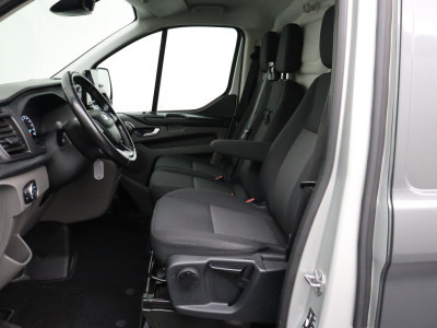 Ford Transit Custom 2.0TDCI 130PK Lang Edition | Navigatie | Camera | Airco | 3-Persoons | Trekhaak | 3-Persoons foto 19