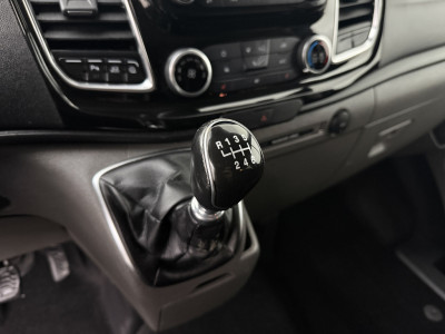 Ford Transit Custom 2.0TDCI 130PK Lang Limited Dubbele Cabine | Multimedia | Navigatie | Camera | Trekhaak foto 17