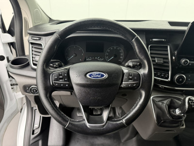 Ford Transit Custom 2.0TDCI 130PK Lang Limited | Imperiaal | Trekhaak | Navigatie | Camera | Multimedia | Airco | Cruise | 3-Zits | Betimmering foto 14