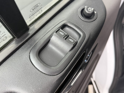 Ford Transit Custom 2.0TDCI 130PK Lang Limited | Imperiaal | Trekhaak | Navigatie | Camera | Multimedia | Airco | Cruise | 3-Zits | Betimmering foto 8