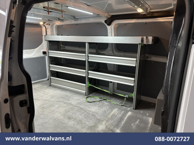 Ford Transit Custom 2.0 TDCI 130pk L2H1 Euro6 Airco | Camera | Apple Carplay | LED | 2800kg Trekhaak | Cruisecontrol Parkeersensoren, Stoelverwarming, Verwarmde voorruit, Bijrijdersbank foto 14