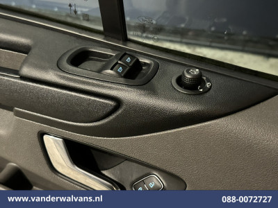 Ford Transit Custom 2.0 TDCI 130pk L2H1 Euro6 Airco | Camera | Apple Carplay | LED | 2800kg Trekhaak | Cruisecontrol Parkeersensoren, Stoelverwarming, Verwarmde voorruit, Bijrijdersbank foto 19