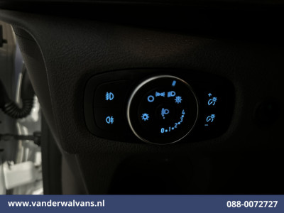 Ford Transit Custom 2.0 TDCI 130pk L2H1 Euro6 Airco | Camera | LED | Apple Carplay | Omvormer | 2800kg Trekhaak Cruisecontrol, Stoelverwarming, Verwarmde voorruit, Parkeersensoren, Bijrijdersbank 3907