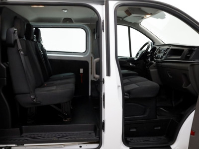 Ford Transit Custom 2.0 TDCI 130pk L2H1 Trend D.C. Airco/Trekhaak 2800kg 02-2019 3