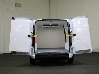 Ford Transit Custom 2.0 TDCI 130pk L2 H1 Trend Koelwagen Automaat Airco Camera Apple Carplay foto 11