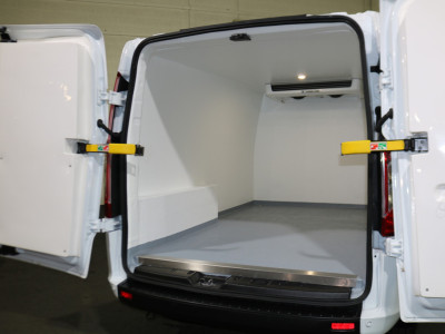 Ford Transit Custom 2.0 TDCI 130pk L2 H1 Trend Koelwagen Automaat Airco Camera Apple Carplay foto 15