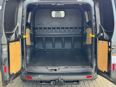 Ford Transit Custom 2.0 TDCI 131pk L2H1 Limited DC | D-RIEM NIEUW! | 2x SCHUIF | Navi | Camera | Raptor | CarPlay | Trekhaak | 5-p foto 9