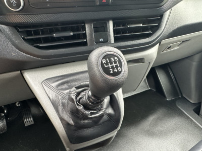 Ford Transit Custom 2.0 TDCI 136 PK TREND / L2H1  / 2.740 KG AHG / CAMERA / CRUISE / 3 ZITS / AIRCO / CARPLAY foto 11