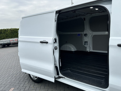 Ford Transit Custom 2.0 TDCI 136 PK TREND / L2H1  / 2.740 KG AHG / CAMERA / CRUISE / 3 ZITS / AIRCO / CARPLAY foto 5