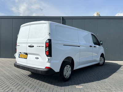 Ford Transit Custom 2.0 TDCI 136 PK TREND / L2H1  / 2.800 KG AHG / CAMERA / CRUISE / 3 ZITS / AIRCO / CARPLAY foto 3