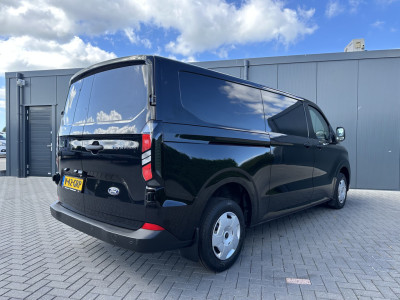 Ford Transit Custom 2.0 TDCI 136 PK TREND / L2H1 / 20.160 KM / CAMERA / ECC / CRUISE / APPLE CARPLAY / ANDROID AUTO / 2.740 KG AHG foto 3