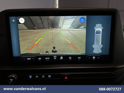 Ford Transit Custom 2.0 TDCI 136pk L2H1 Euro6 Airco | Camera | Navigatie | Apple Carplay | LED | Cruisecontrol Android Auto, 2800kg trekhaak, Parkeersensoren, Verwarmde voorruit, Bijrijdersbank foto 2