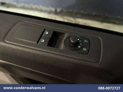 Ford Transit Custom 2.0 TDCI 136pk L2H1 Euro6 Airco | Camera | Navigatie | Apple Carplay | LED | Cruisecontrol Android Auto, 2800kg trekhaak, Parkeersensoren, Verwarmde voorruit, Bijrijdersbank foto 20