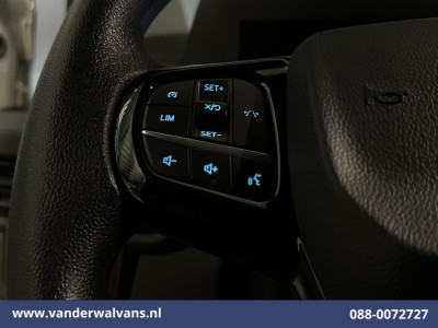 Ford Transit Custom 2.0 TDCI 136pk L2H1 Euro6 Airco | Camera | Navigatie | Apple Carplay | LED | Cruisecontrol Android Auto, 2800kg trekhaak, Parkeersensoren, Verwarmde voorruit, Bijrijdersbank foto 6