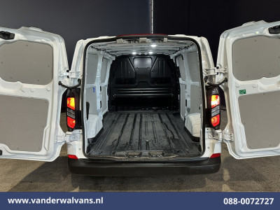 Ford Transit Custom 2.0 TDCI 136pk L2H1 Euro6 Airco | Leder | Camera | LED | Apple Carplay | Cruisecontrol Android Auto, Verwarmde voorruit, Parkeersensoren, Bijrijdersbank, 2740kg trekvermogen foto 13