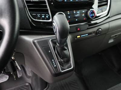 Ford Transit Custom 2.0TDCI 170PK Automaat Lang Limited | 2xSchuifdeur | Multimedia Touchscreen | Camera | 3-Persoons | Trekhaak foto 15