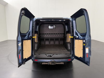 Ford Transit Custom 2.0TDCI 170PK Automaat Lang Limited Dubbele Cabine | 6-Persoons | Navigatie | Camera | 2xSchuifdeur | Airco | Cruise | Trekhaak 4