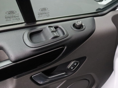 Ford Transit Custom 2.0TDCI 170PK Automaat Lang Limited | Leder | Airco | Multimedia | Camera | Cruise | 3-Persoons 8