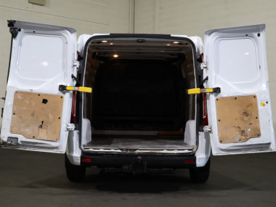 Ford Transit Custom 2.0 TDCI 170pk L2 H1 Airco Camera Trekhaak foto 11