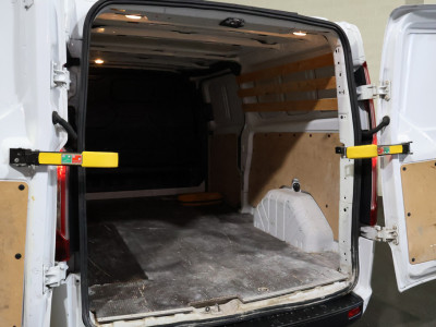 Ford Transit Custom 2.0 TDCI 170pk L2 H1 Airco Camera Trekhaak foto 13