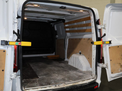 Ford Transit Custom 2.0 TDCI 170pk L2 H1 Airco Camera Trekhaak foto 14