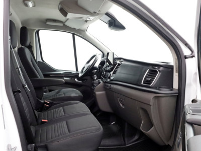 Ford Transit Custom 2.0 TDCI 170pk L2H1 Limited Achterklep/2x Schuifdeur/Trekhaak 2800kg 01-2021 foto 3