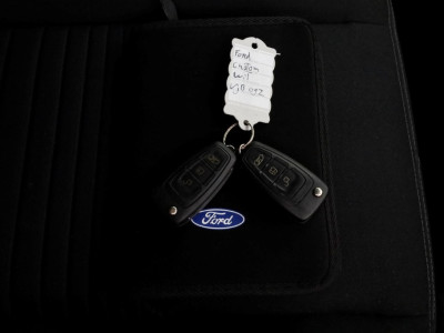 Ford Transit Custom 2.0 TDCI 170pk L2H1 Limited Achterklep/2x Schuifdeur/Trekhaak 2800kg 01-2021 foto 6