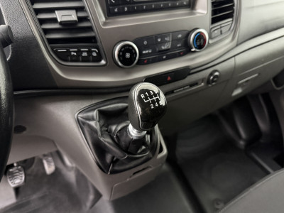 Ford Transit Custom 2.0TDCI Achterdeuren | 2500Kg Trekgewicht | Airco | Cruise | 3-Zits | Betimmering foto 17
