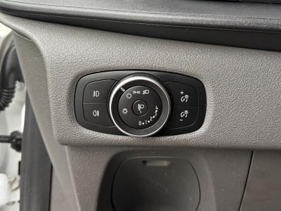 Ford Transit Custom 2.0TDCI Achterdeuren | 2500Kg Trekgewicht | Airco | Cruise | 3-Zits | Betimmering foto 20